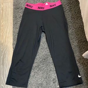 nike capri leggings